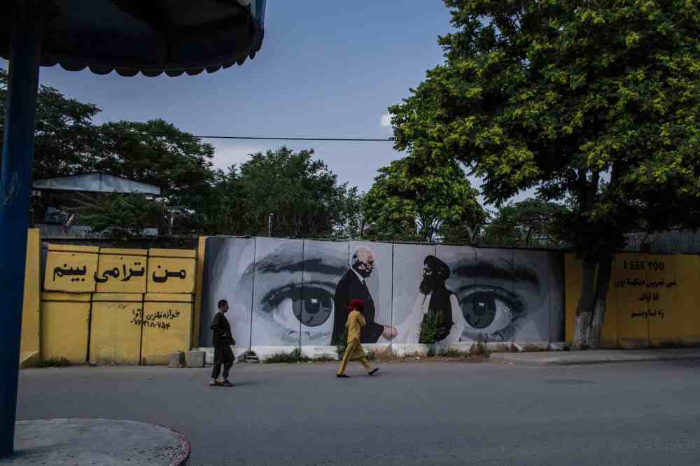 Afghanistan, Kabul, Artlords, blastwalls.