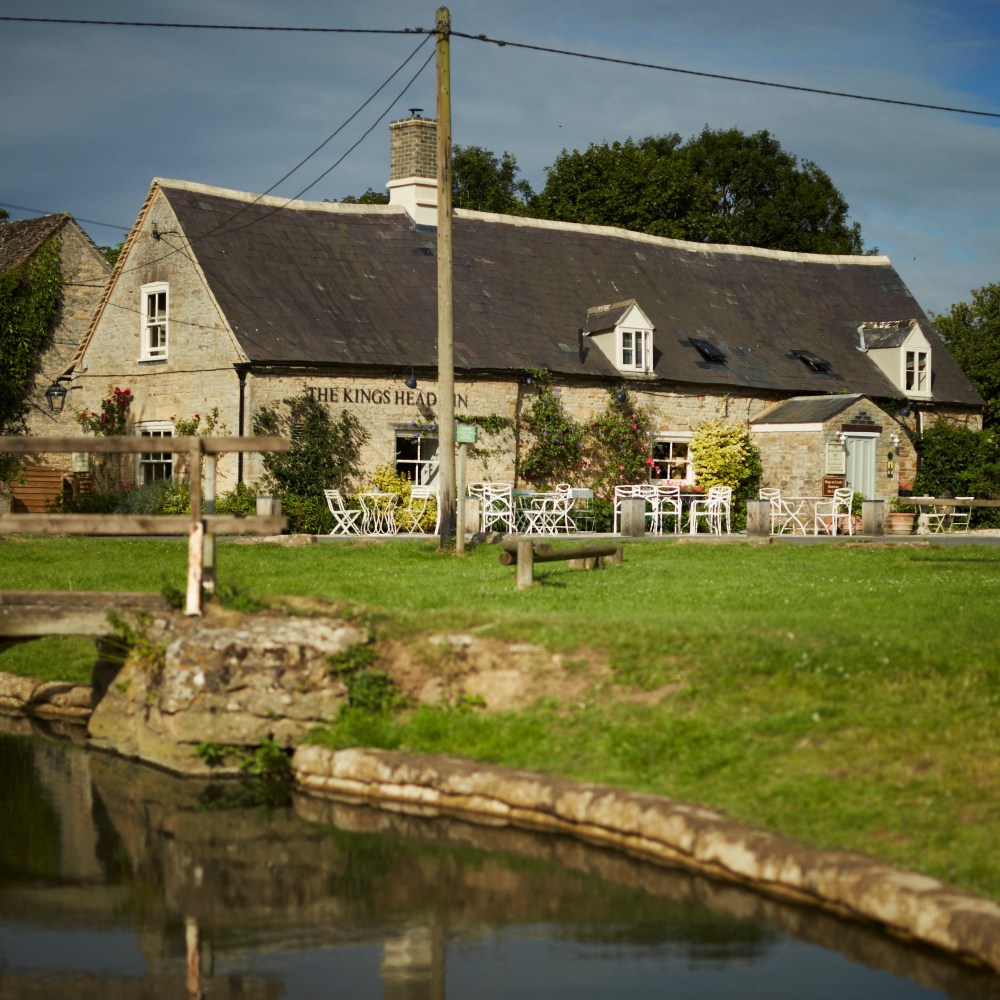 The Kings Head Inn, Bledington Gloucestershire 