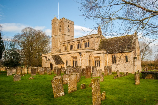 St Leonard’s Church, Bledington, Stained Glass, Gloucestershire 