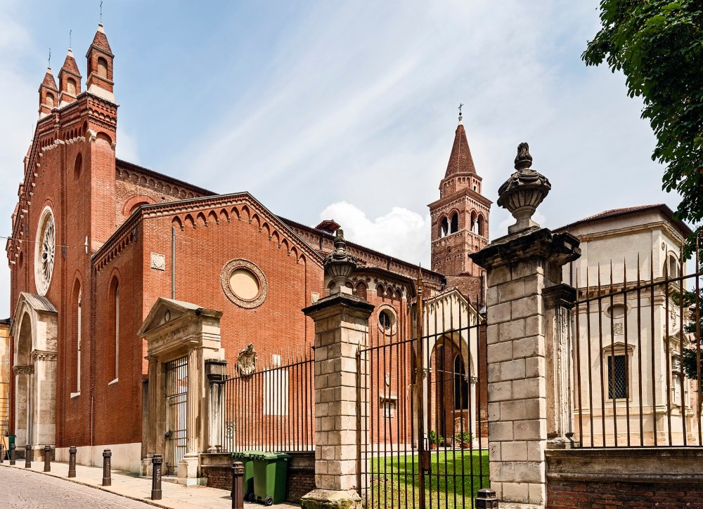 The Church of Santa Corona, c1260, Vicenza, Italy.