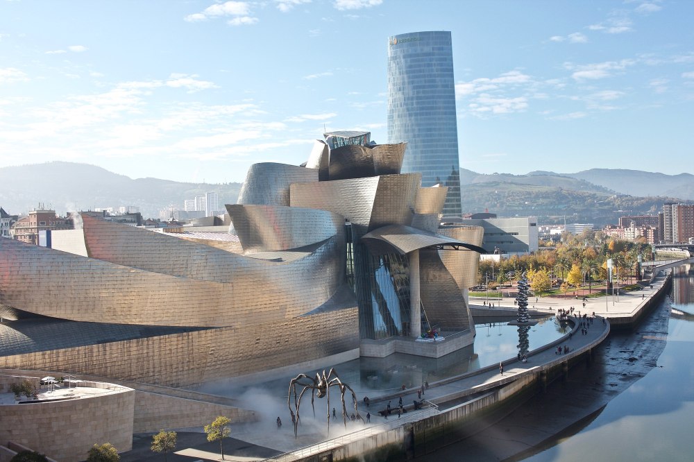 Frank Gehry, Guggenheim Museum, 1997, Bilbao, Spain.